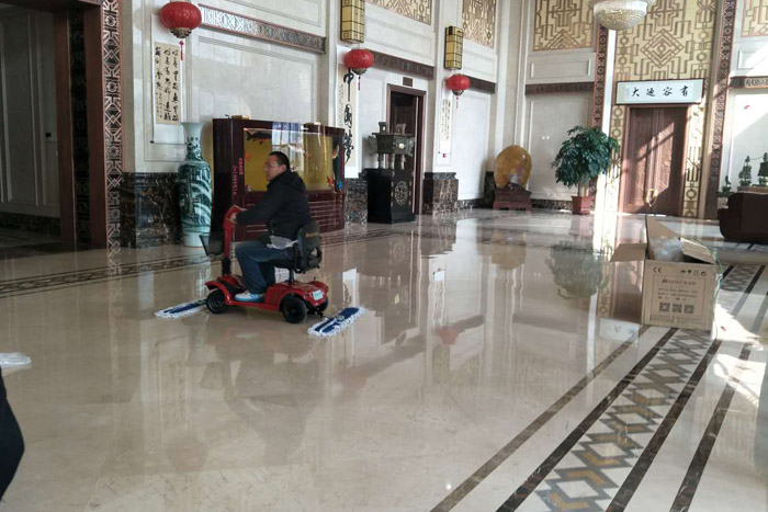 辦公樓商場(chǎng)四輪電動(dòng)塵推車(chē)101